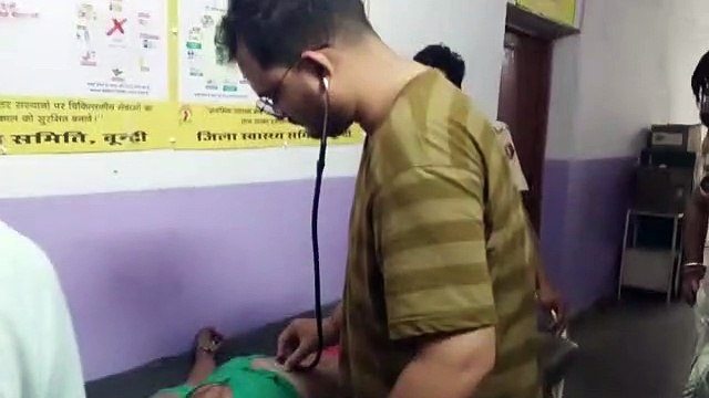 Video : पैर फिसलने से दुगारी के तालाब में गिरी वृद्धा, ग्रामीणों व पुलिस की तत्परता से बची जान
