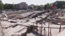 Saraçhane Arkeoloji Parkı'nda 1500 yıllık 3 mezar steli bulundu