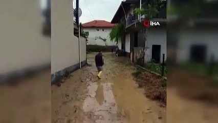 Uşak'ta Temmuz ayında sel baskını: 3 farklı evde hasar meydana geldi
