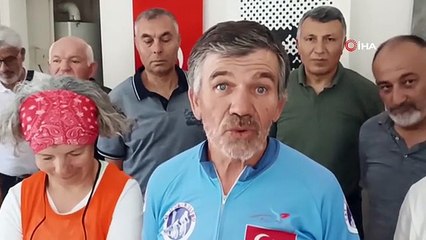 Hatıralarını tazelemek için 742 kilometre pedal çevirdi, öğrencileriyle hasret giderdi
