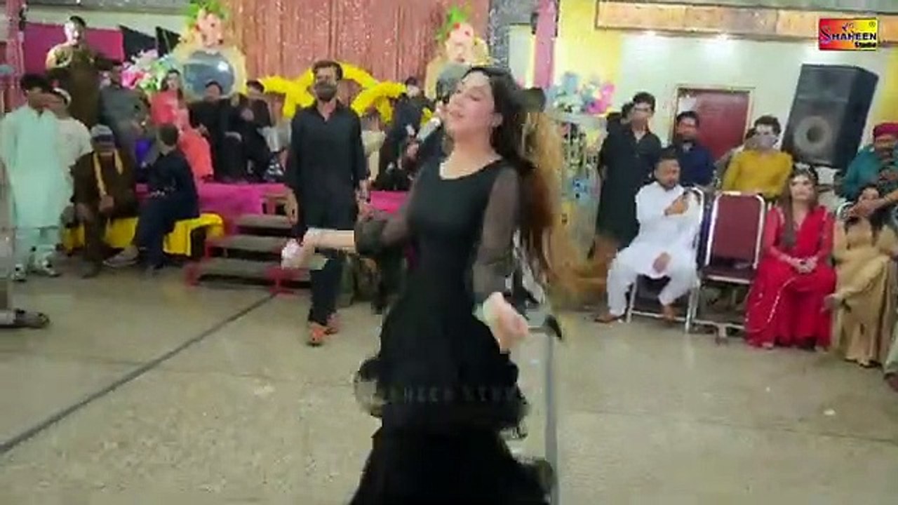 Log Puchdin Dholey Da K Haal Hey - Chiriya Queen - Latest Dance Performance