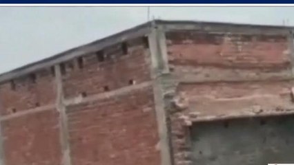 खीरी: देखते ही देखते एक पक्का मकान शारदा में समाया, देखकर सहमे लोग
