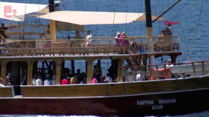 Fok yuvalarına tekne turu tehdidi