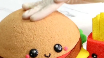 Cake Artist makes Burger and Fries Deluxe chiffon cake happy meal