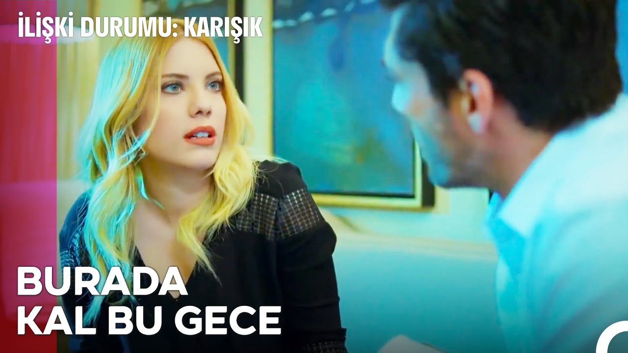 Elif ve Murat Artık Tek Başlarına - İlişki Durumu Karışık 35. Bölüm