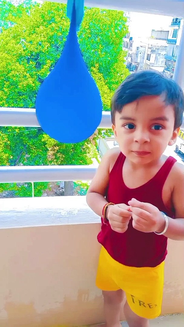 ⁣Water Balloon Popping #popping #balloons #shorts