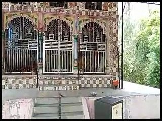 video: चोरों ने दानपेटी चुराने का किया प्रयास