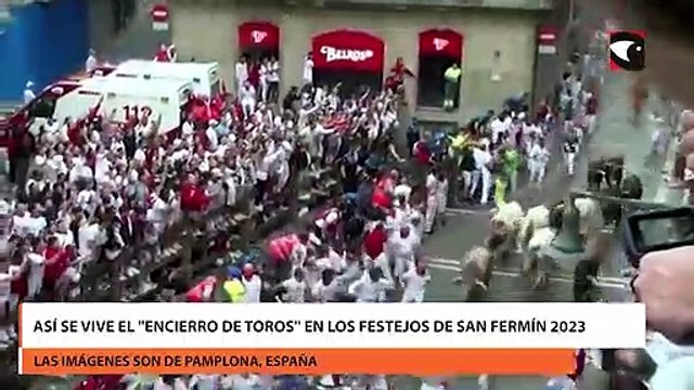Así se vive el encierro de toros en los festejos de San Fermín 2023
