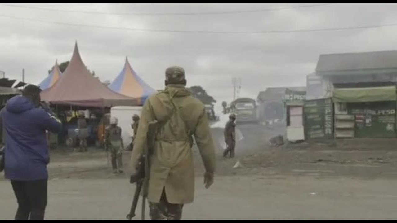 In Kenya proteste contro nuove tasse, la polizia lancia lacrimogeni