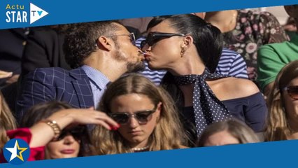 Katy Perry et Orlando Bloom : pois pour elle, carreaux pour lui… le couple plus amoureux et stylé qu
