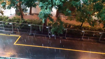 Una granizada sorprende a Pamplona durante San Fermín