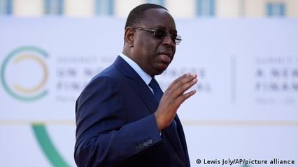 Should Macky Sall be commended for not breaking the law?