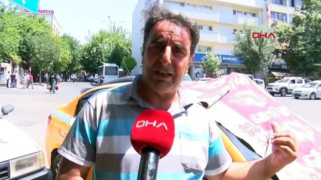 LES TEMPERATURES DEPASSENT 40 DEGRES A L'EST ET AU SUD-EST ; LES PERSONNES ONT RECHERCHÉ DES MOYENS DE SE REFROIDIR