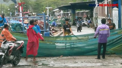 Cuaca Buruk dan Gelombang Tinggi, Nelayan Trenggalek Berhenti Melaut