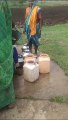 पेयजल के लिए हाहाकार, कुएं के मटमैला पानी पी रहे ग्रामीण
