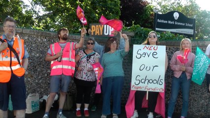 Teachers demands more pay to 'save Kent schools'
