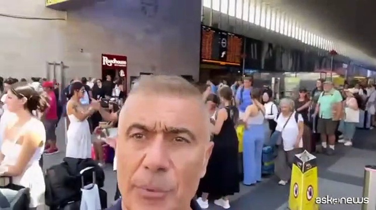 Pecoraro Scanio: "Roma ? allo sbando", file assurde per i taxi