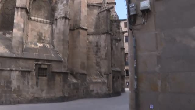 Urinarios de colores para protestar contra las calles con mal olor en Barcelona