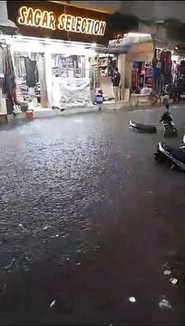 Video ... Ahmedabad : दो घंटे की मूसलाधार बारिश, कई इलाके हुए जलमग्न
