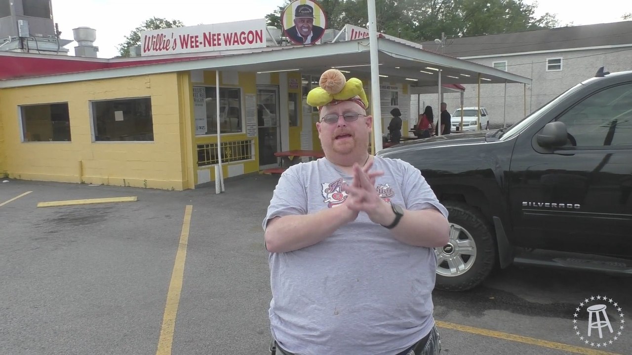 Raw Dogging at Willie's Wee-Nee Wagon Brunswick, GA