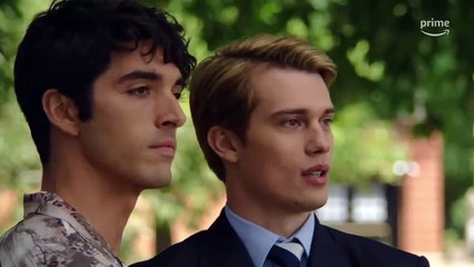 Red, White & Royal Blue Bande-annonce (EN)