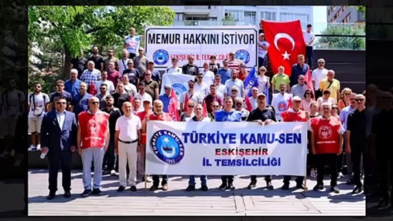 Les officiers mécontents de l'augmentation de salaire sont descendus dans la rue： Que les chiffres soient recalculés