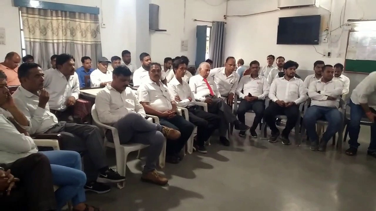 राजनीति को दलदल नहीं मानें बल्कि इसमें उतरकर कर...