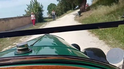 Magique! Montez dans une voiture classique centenaire pour seulement 1 euro en France | Découvrez les charmes cachés de la France| Magisch! Fahren Sie in einem jahrhundertealten Oldtimer für nur 1 Euro | Tour in a vintage car in France