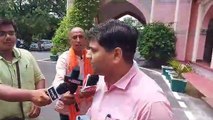 PCS Jyoti Maurya : झांसी में बैठक कर रहे थे मनीष दुबे, पूछा गया ज्योति पर सवाल, मीटिंग छोड़ ऐसे भागे