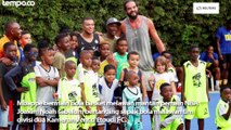 Kylian Mbappe Kunjungi Kampung Halaman Ayahnya di Kamerun