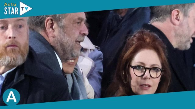 Gros malaise pour Éric Dupond-Moretti : un tube de sa compagne Isabelle Boulay chanté à l'Assemblée