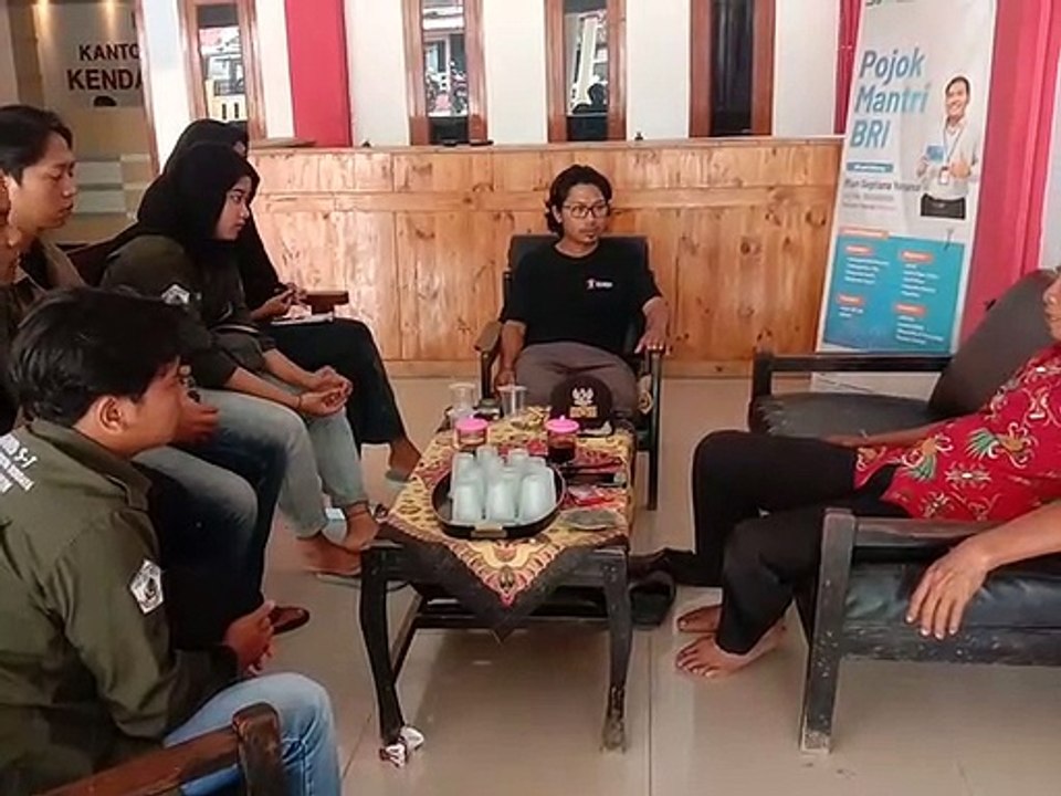 Lima Mahasiswa Universitas Winaya Mukti Magang di Desa Kendayakan