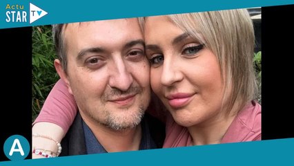 "Enfermé dans ta cage" : Un détail d'une photo d'Amandine Pellissard dans un chic endroit soulève de