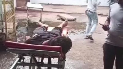 धौलपुरः खड़े ट्रक में जा घुसी बाइक,देखें फिर जो हुआ