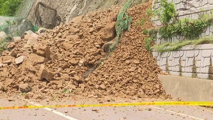 전북에 또 산사태...완주 상관 부근 도로 양방향 통제 / YTN