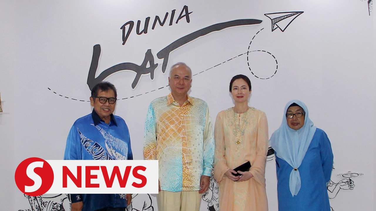 Lat bestowed with 'Seniman Diraja' title by Perak Ruler