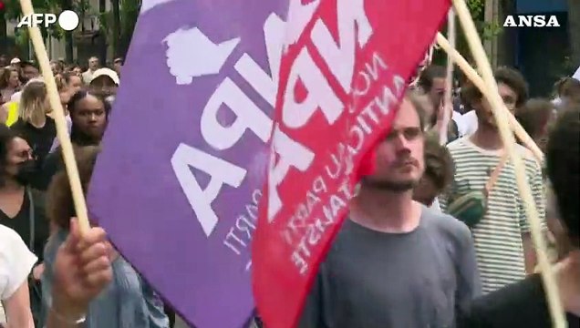 A Parigi corteo per Adama Traore' nonostante divieto della questura