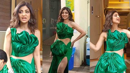 Shilpa Shetty ने India's Got Talent के Set पर Baarish से परेशान हो Paps को कर दिया नाराज | FilmiBeat