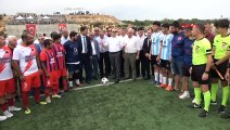 Début du tournoi de football de la coupe du gouverneur de district à Erdemli