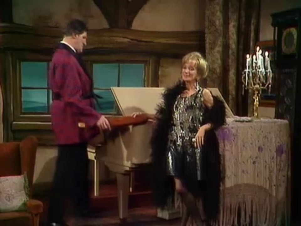 It's Tommy Cooper (1970) S01E05 - March 7, 1970