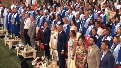 11 833 ÉTUDIANTS DIPLÔMÉS DE L'UNIVERSITÉ MÉDITERRANÉENNE