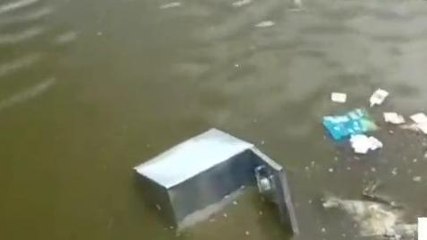 দাউ দাউ করে আগুনে পুড়ছে, জলে ভাসছে ব্যালট বাক্স! ব্যাপক উত্তেজনা এলাকায়