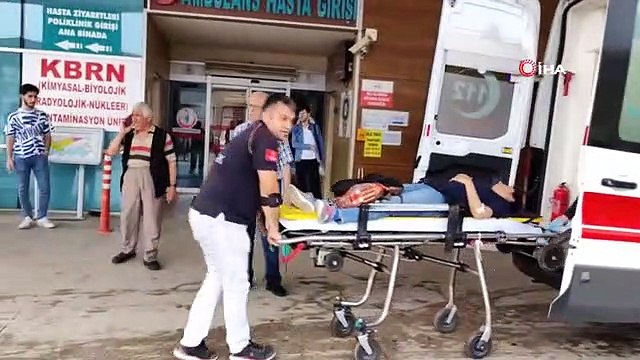 Otomobil istinat duvarına çarptı: 3 yaralı