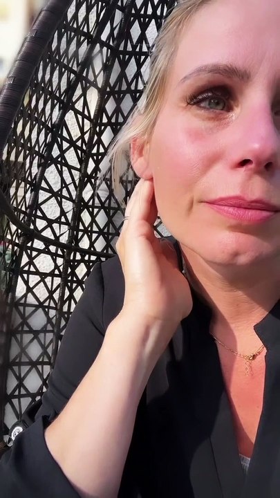 Elle a également révélé que c'était sa troisième fausse couche en un an !Mélanie Gonzalez se confie, en larmes, sur Instagram.