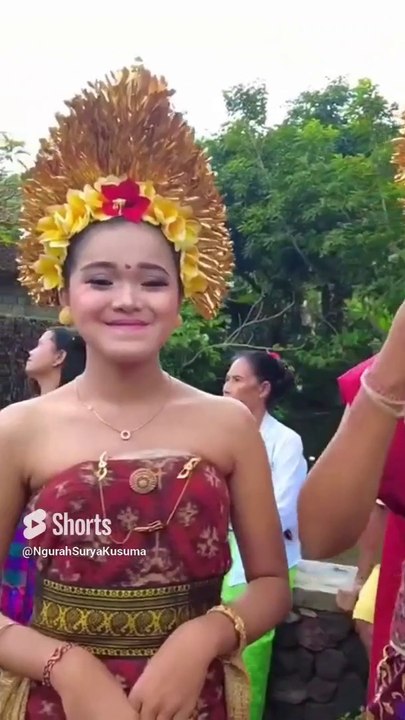 Gadis Desa Tenganan Dauh Tukad Bali