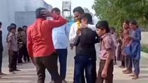 मुजफ्फरपुर: शिक्षक के विदाई पर आखिर क्यों फूट-फूट कर रोए बच्चें, देखिए वायरल वीडियो