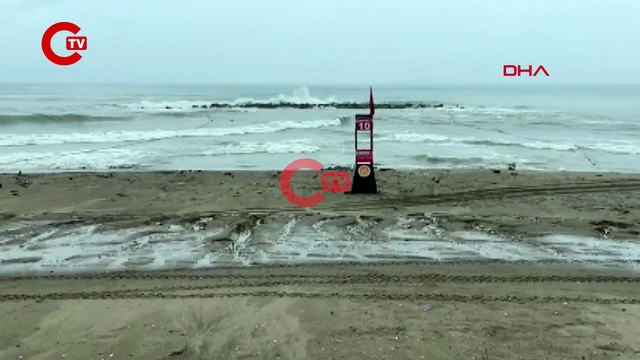 SAĞANAK VE KUVVETLİ RÜZGAR NEDENİYLE 3 İLÇEDE DENİZE GİRMEK YASAKLANDI