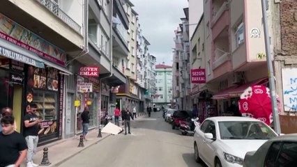 Sinop'ta fırtına binaya zarar verdi