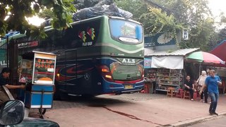Bus ALS 103 Basuri loket Cililitan Jakarta timur