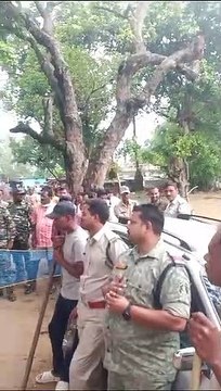 युवक पर हमला करने के बाद घर में घुसा भालू, रेस्क्यू में पुलिस व वन विभाग के छूटे पसीने